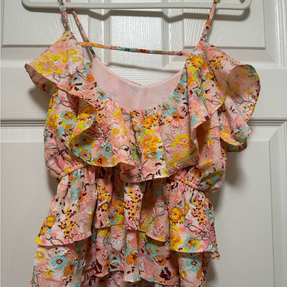Floral Ruffle Sleeveless Top - Picture 8 of 8